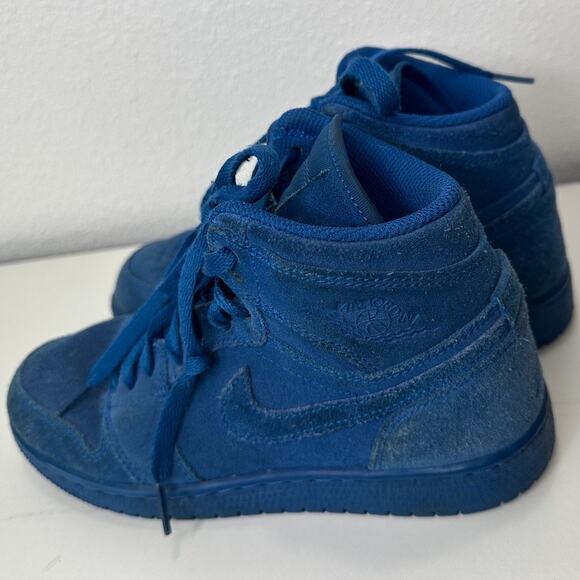 Nike Air Jordan 1 Retro High Top Blue Suede Sneaker 4 Youth - Picture 6 of 16